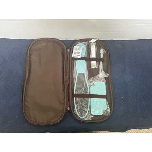 Pedicure tool kit - Picture 2 of 3